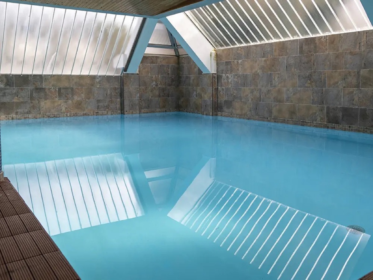 Hotel Sandra II (hoy Ría de Suances), piscina cubierta