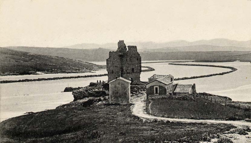 La Ribera y el Castillo 1 — foto antigua de Suances
