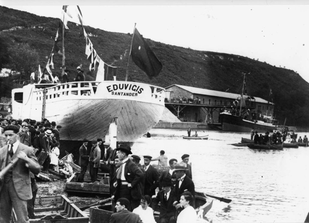Puerto de Requejada-Dia del Carmen — foto antigua de Suances
