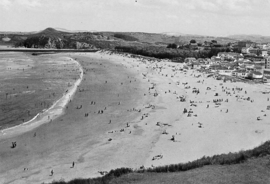 Vista de la Concha con Marea Baja Al Mediodía — foto antigua de Suances