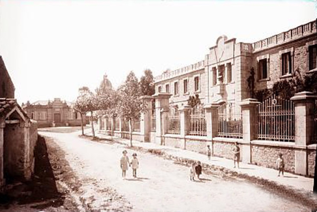 El Pueblo Carretera a Tagle. — foto antigua de Suances