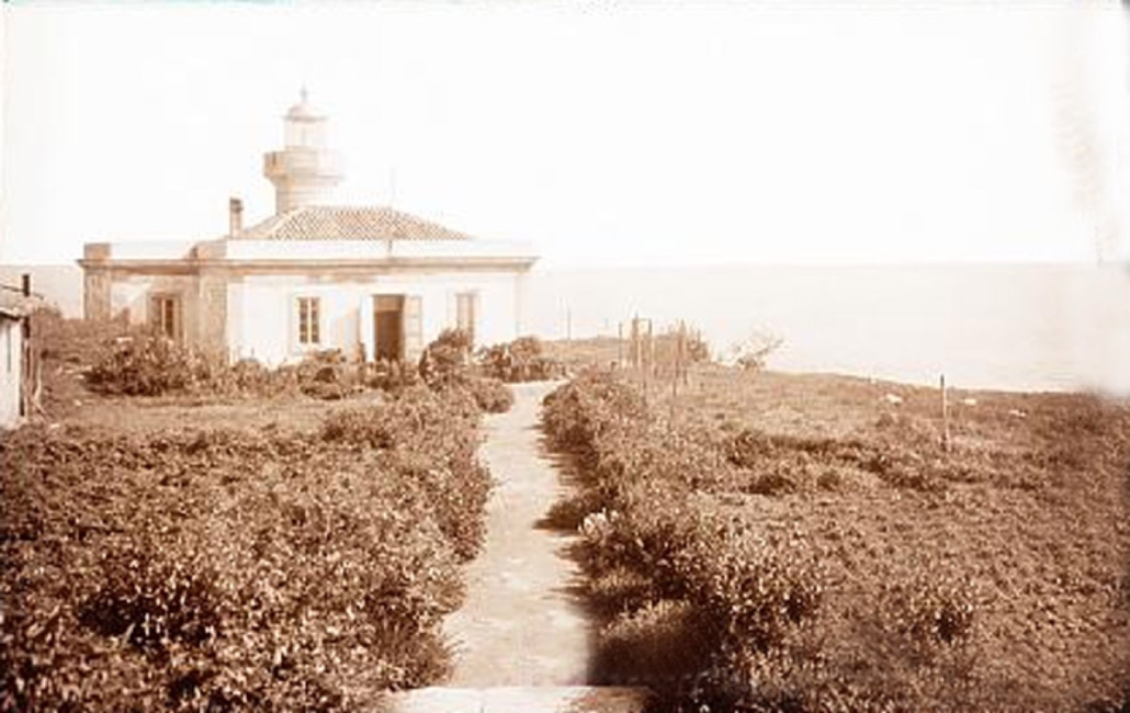 Camino Al Faro — foto antigua de Suances