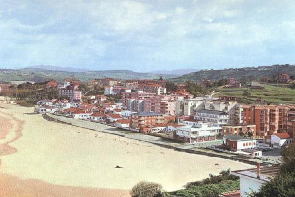 La Concha y Edificios Modernos. — foto antigua de Suances