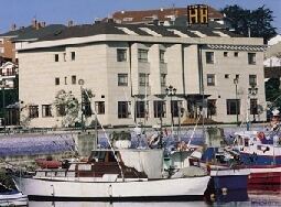 El puerto pesquero de Suances